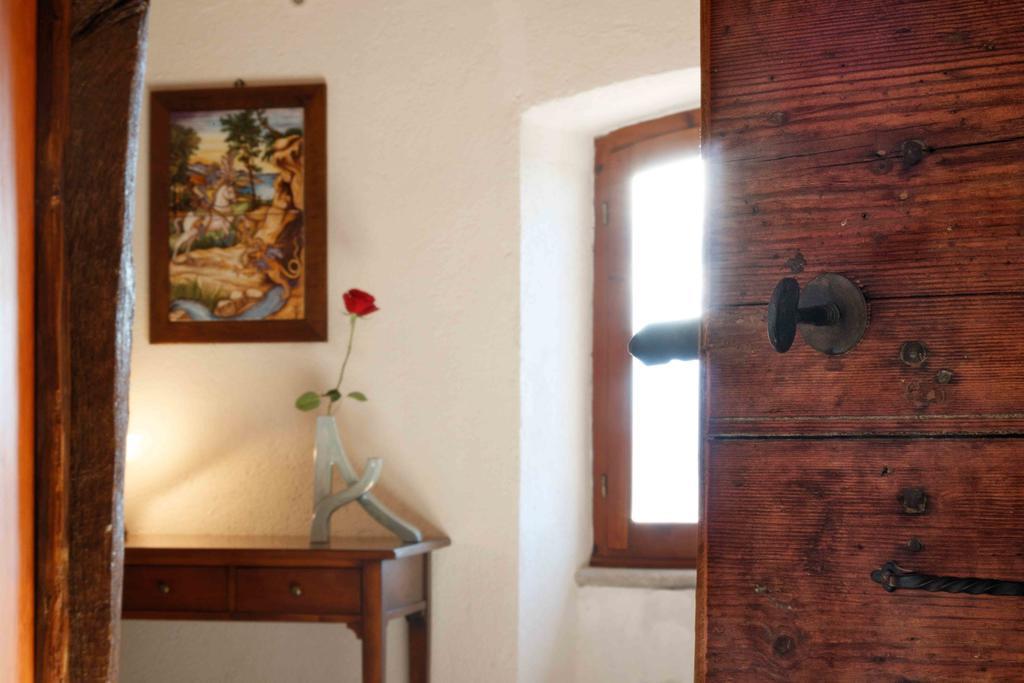 Relais Borgo Lizori Country House 克利通诺河畔坎佩洛 外观 照片