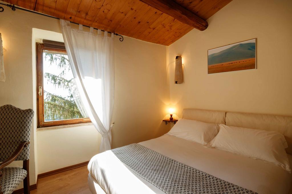 Relais Borgo Lizori Country House 克利通诺河畔坎佩洛 外观 照片
