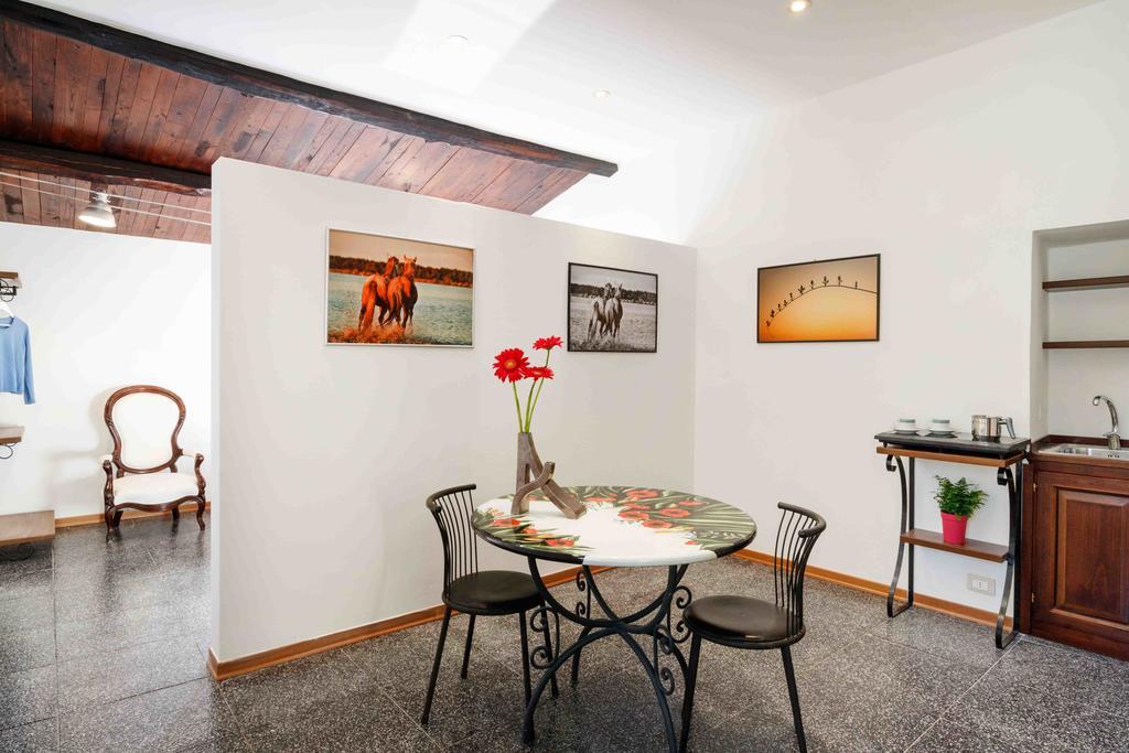 Relais Borgo Lizori Country House 克利通诺河畔坎佩洛 外观 照片